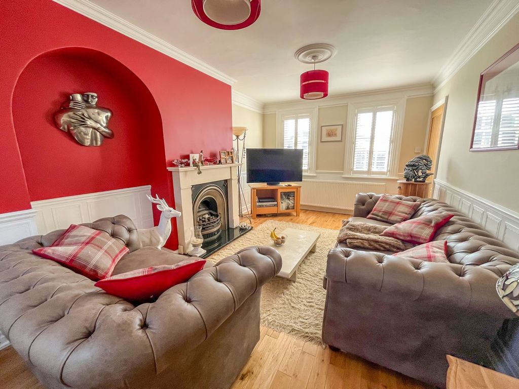 Property photo 2 of 19