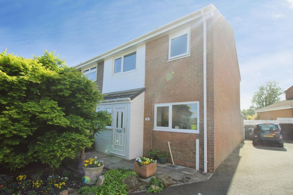 Property photo 2 of 19 External