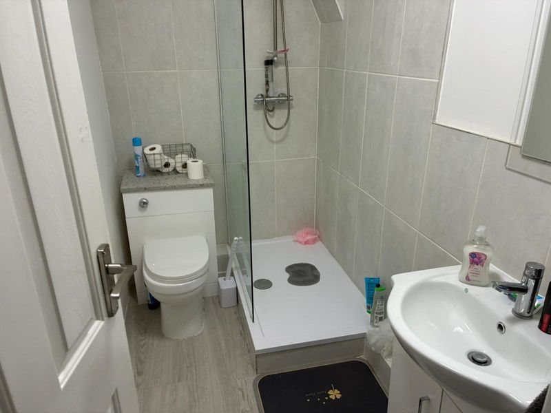 Property photo 2 of 2 Bathroom