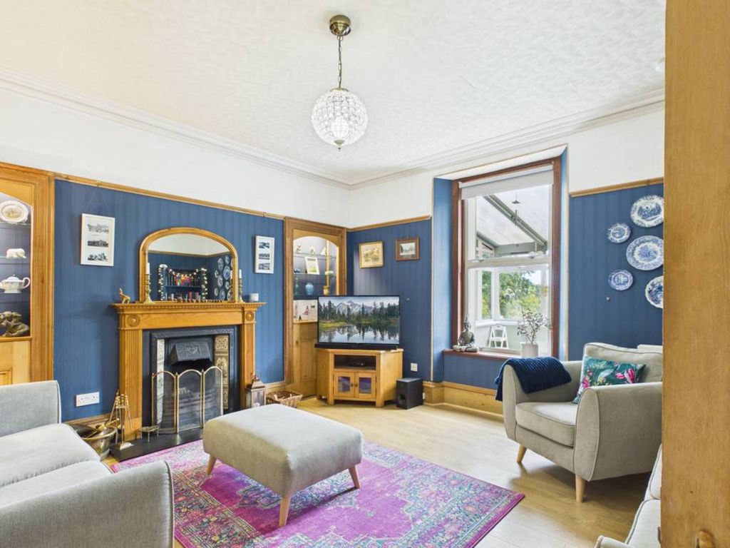 Property photo 3 of 36