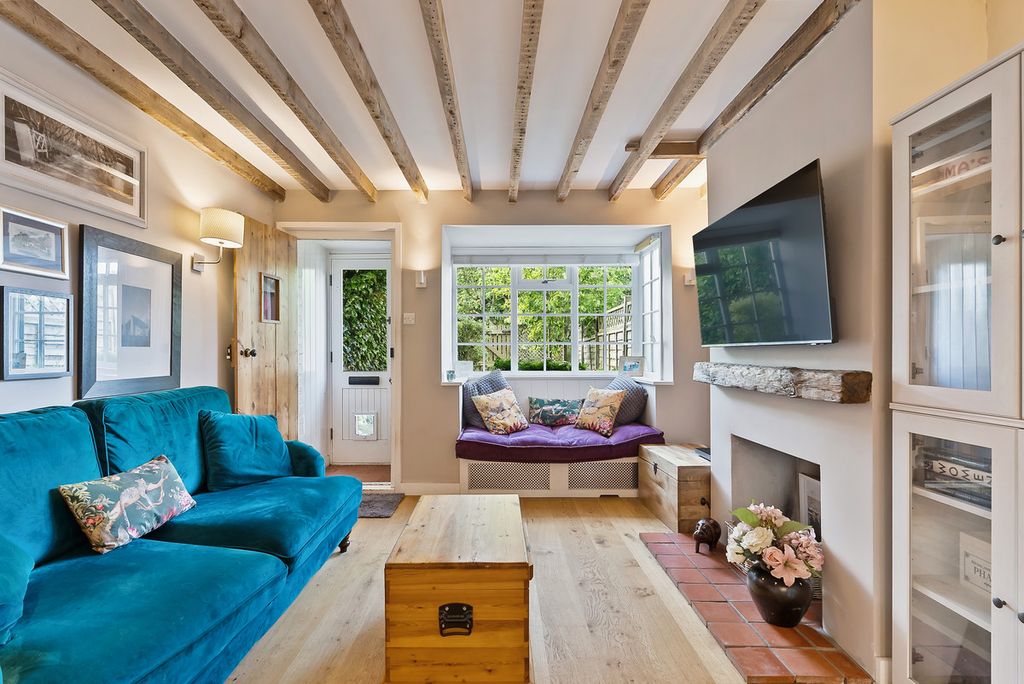 Property photo 1 of 17
