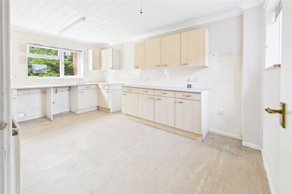 Property photo 3 of 10 Kitchen/ Diner