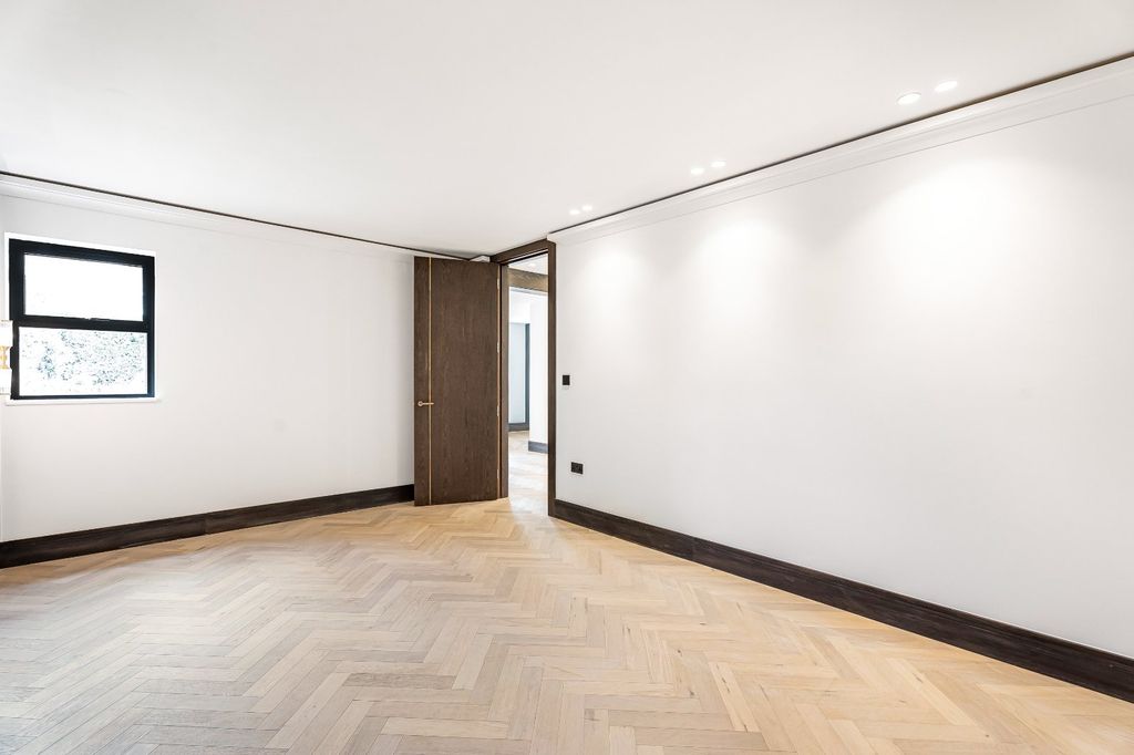Additional image 33 of 5 bed detached house for salePipers Green Lane, Edgware HA8