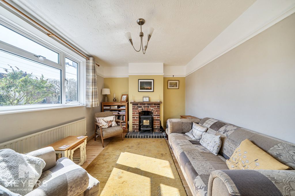 Property photo 3 of 22