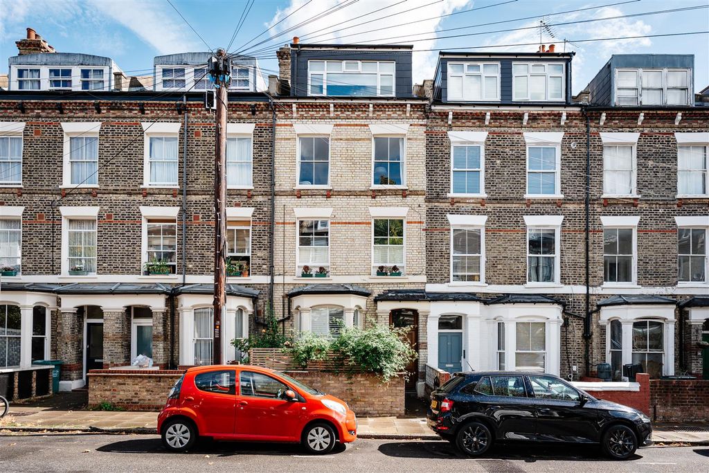 Property photo 1 of 10 Moray Road-1.Jpg