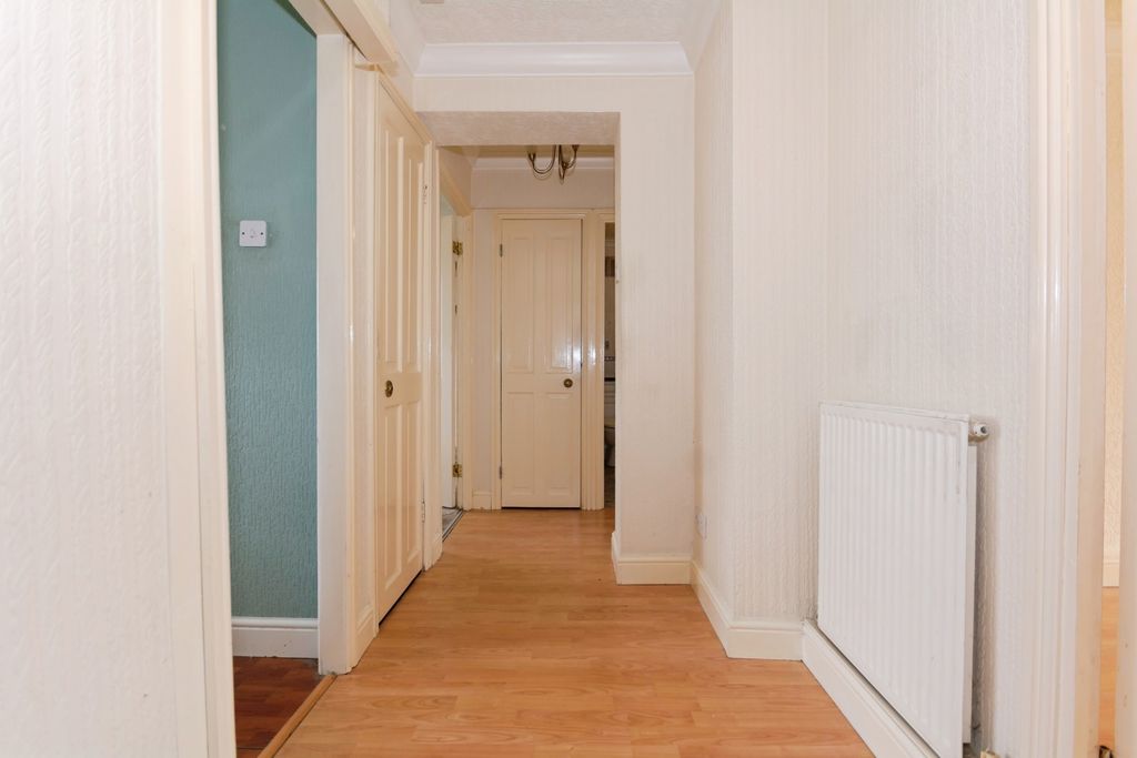 Property photo 3 of 18 Photo