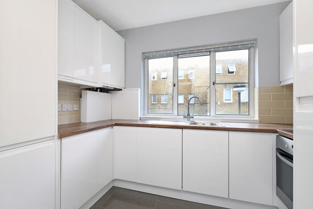 Property photo 2 of 11 5A1A4089.Jpg