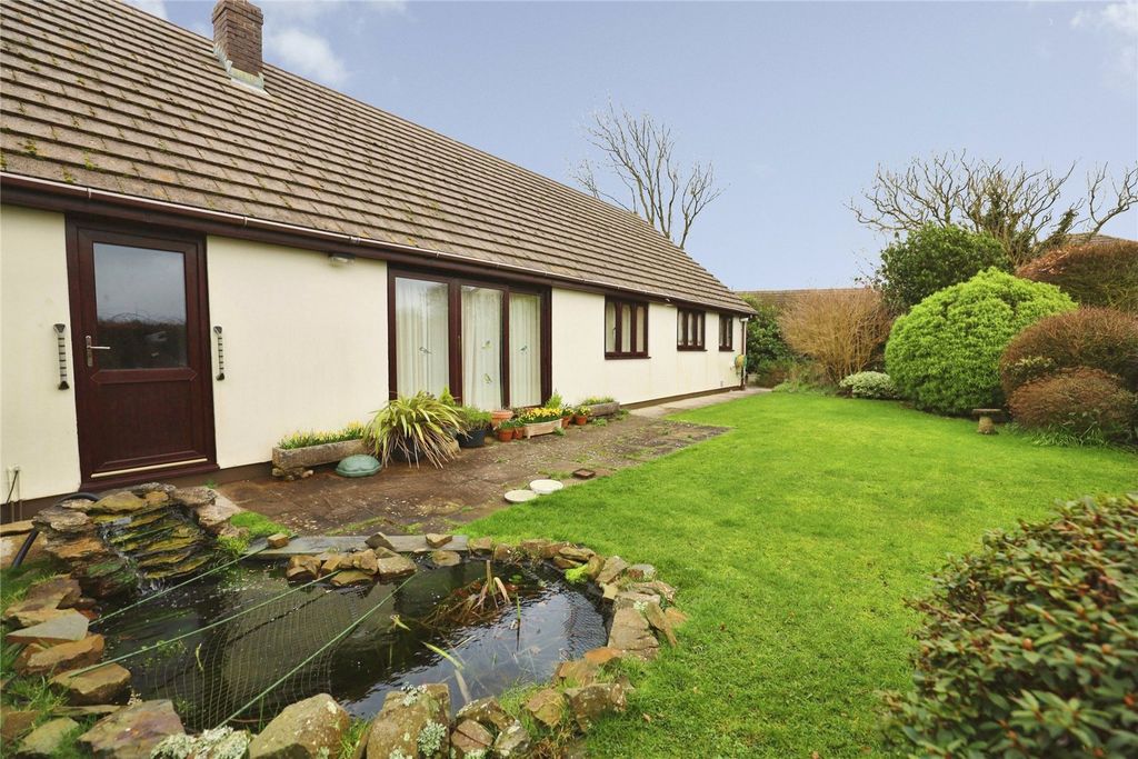 Property photo 2 of 24 Picture No. 33