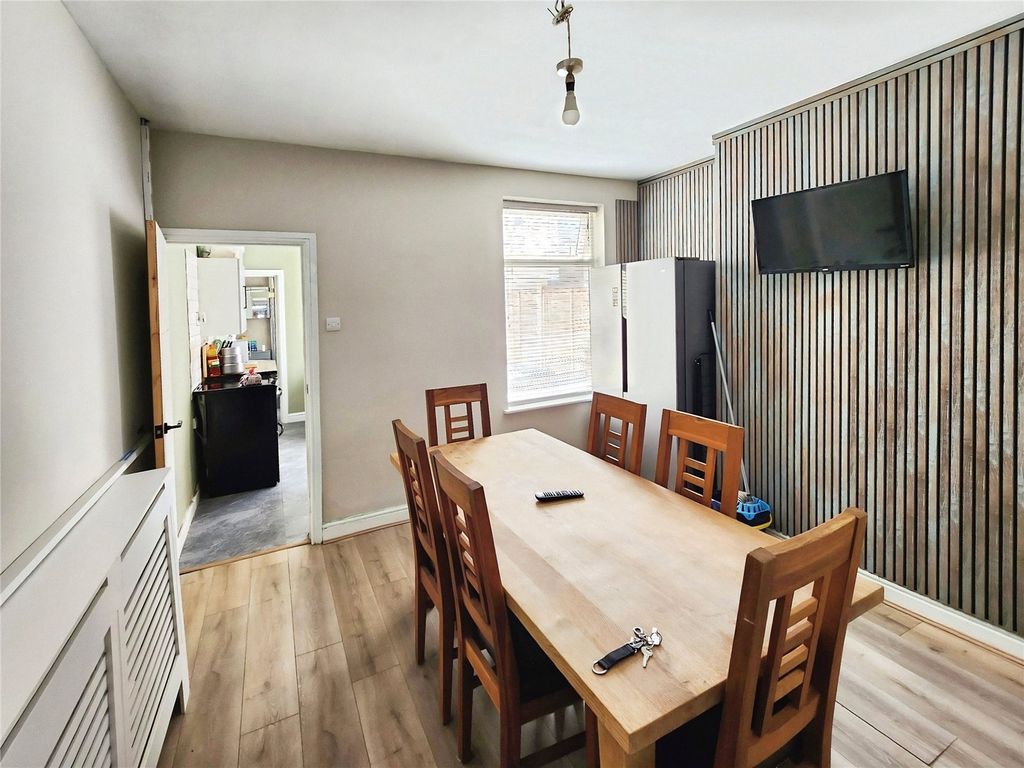 Property photo 3 of 9 Dining Room