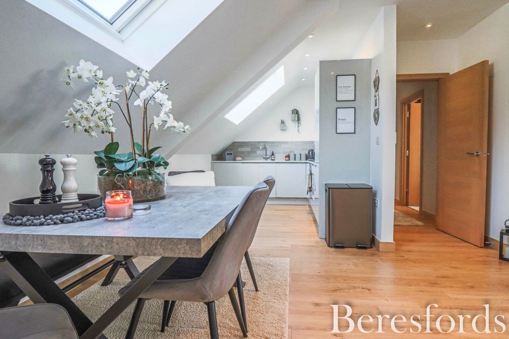 Property photo 3 of 16 Picture No. 04