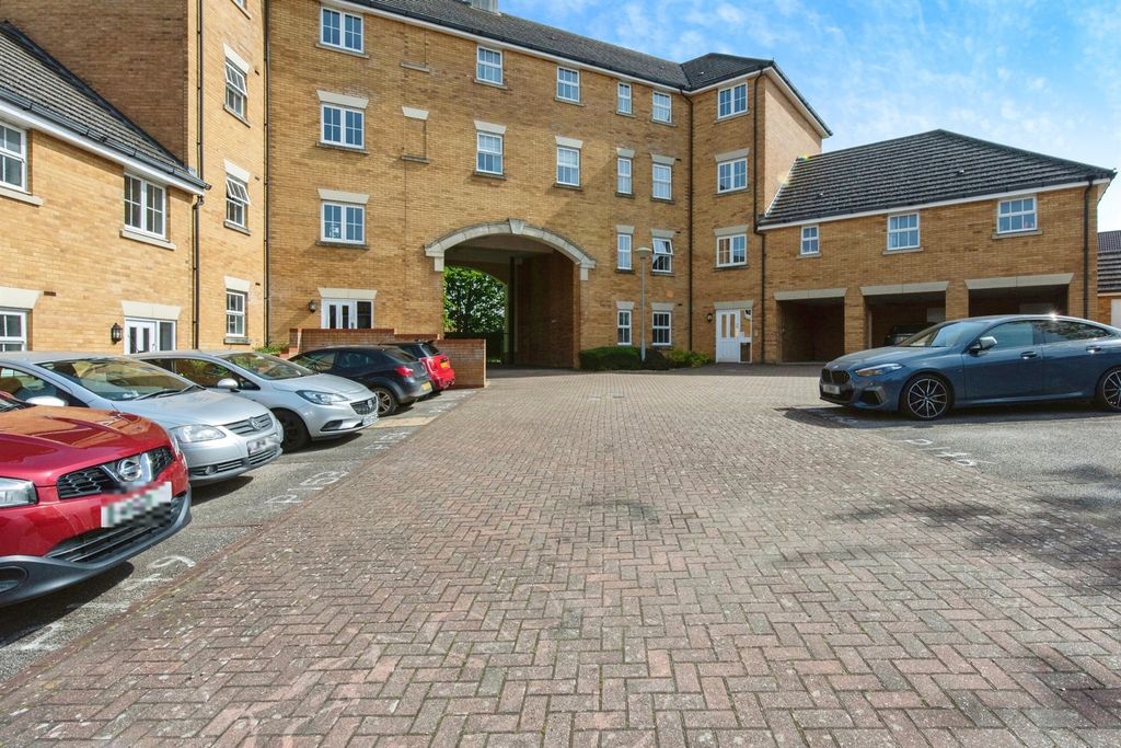 Property photo 1 of 15