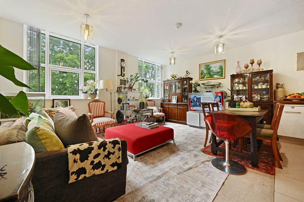 Property photo 3 of 8