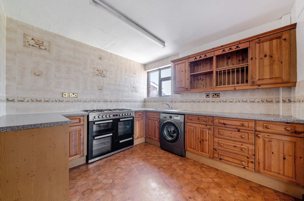 Property photo 3 of 19 1484331-9-6A465d0...