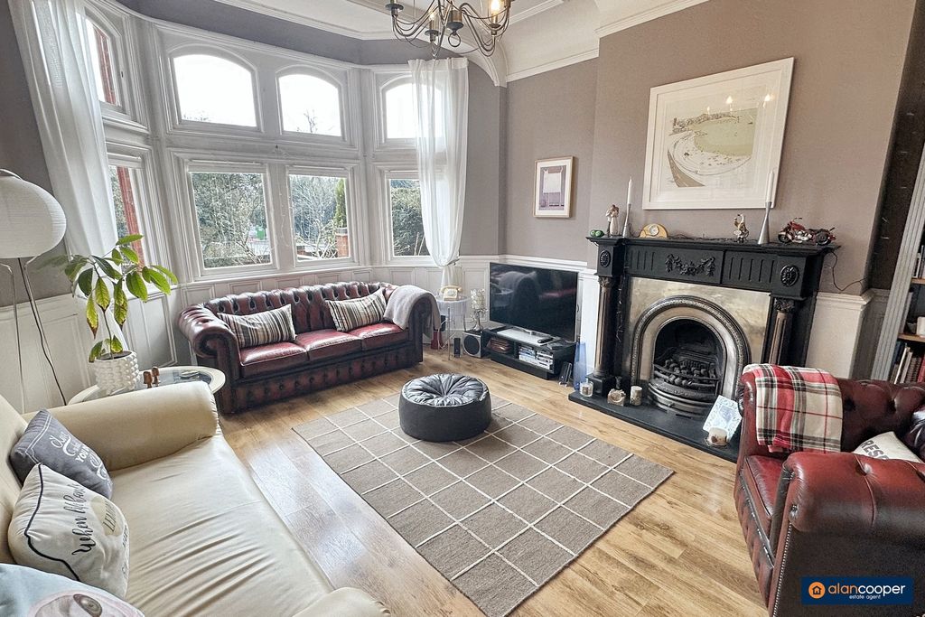Property photo 2 of 40 4020423