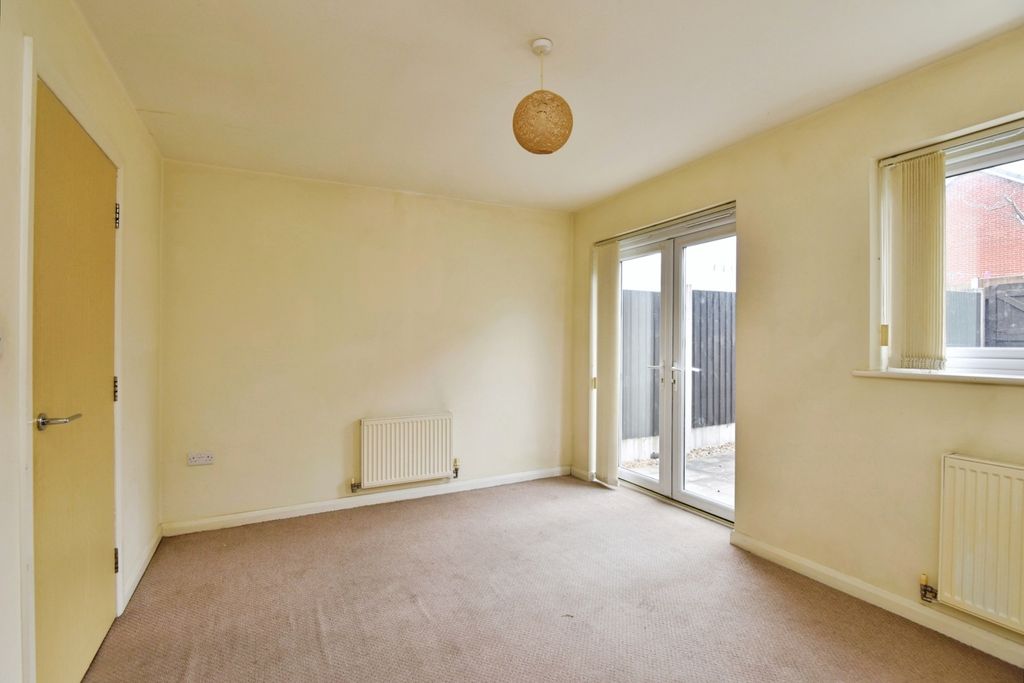 Property photo 2 of 17 Photo