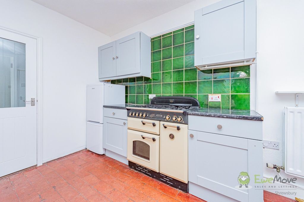 Property photo 2 of 16 Kitchen Diner