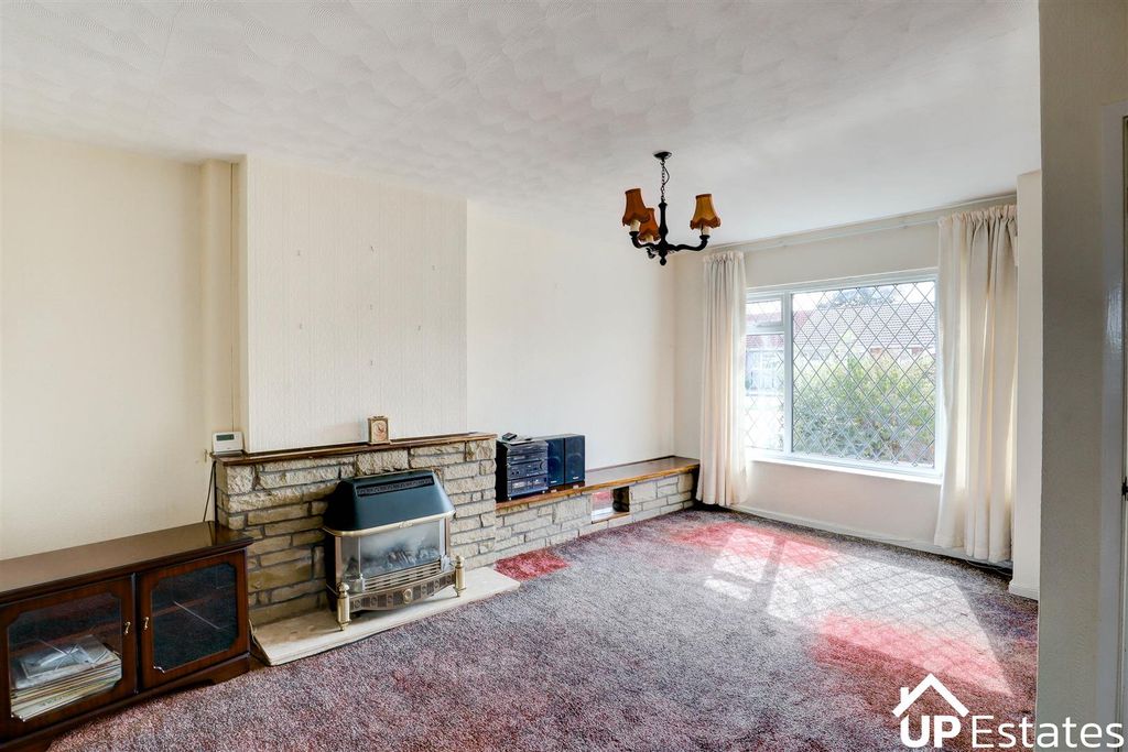 Property photo 2 of 12 Living Room
