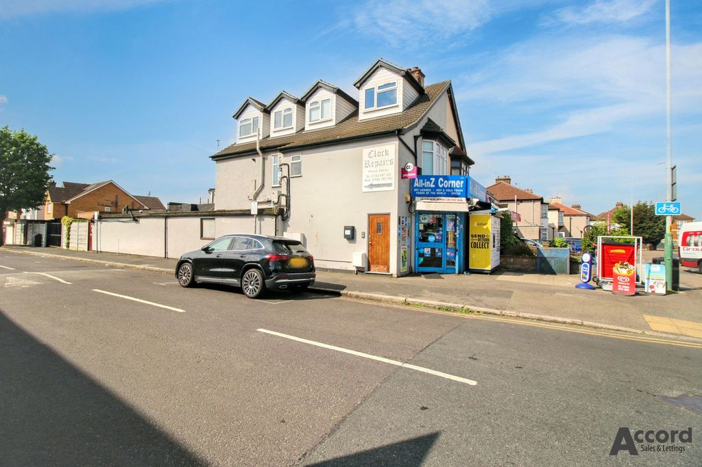 Property photo 1 of 5