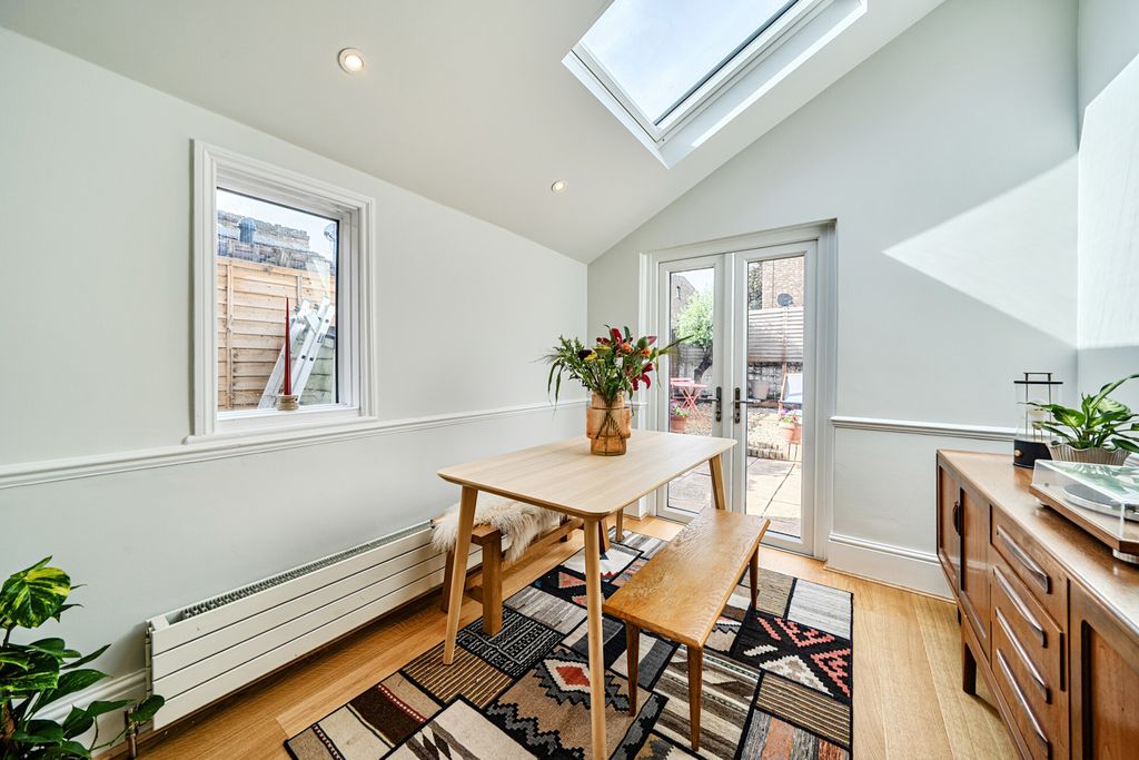 Property photo 3 of 18 1469957-8-6A1F042...