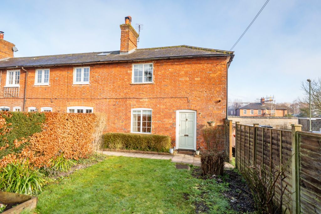 Property photo 1 of 17