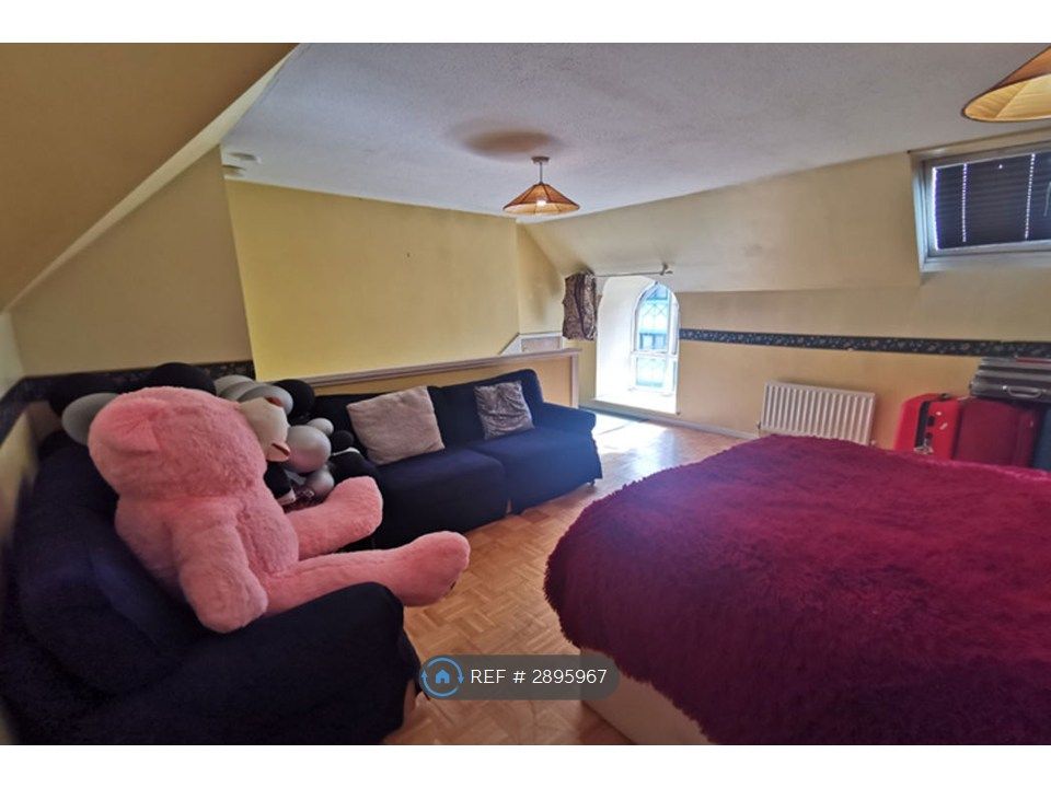 Property photo 2 of 5