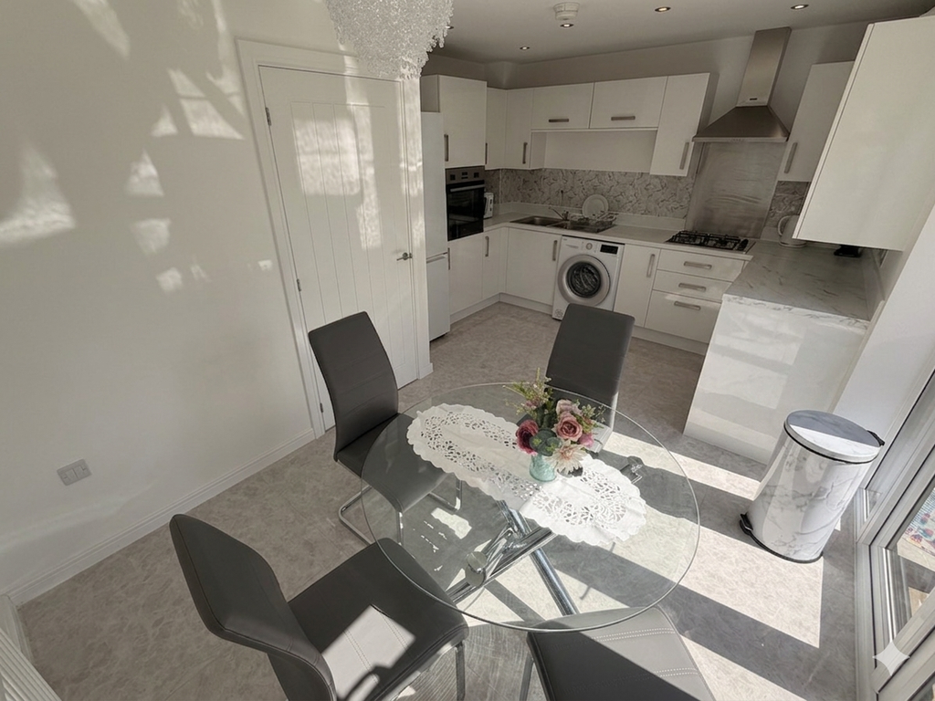 Property photo 3 of 14 Photograph