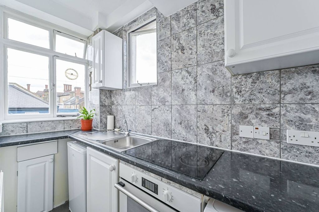 Property photo 3 of 8