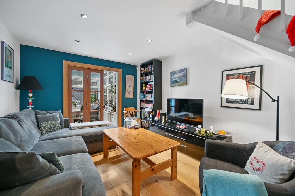 Property photo 2 of 13