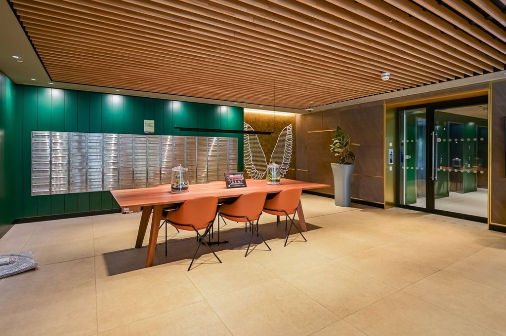 Property photo 3 of 33