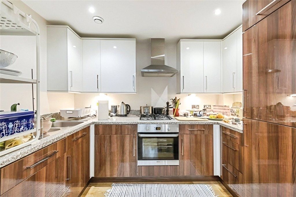 Property photo 3 of 5 Kitchen