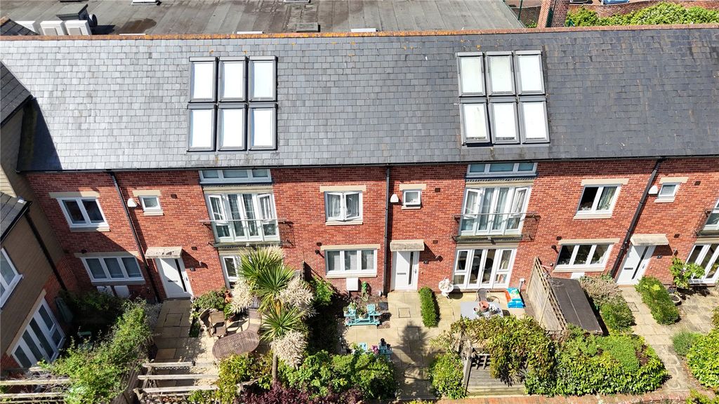 Property photo 2 of 15 Picture No. 27