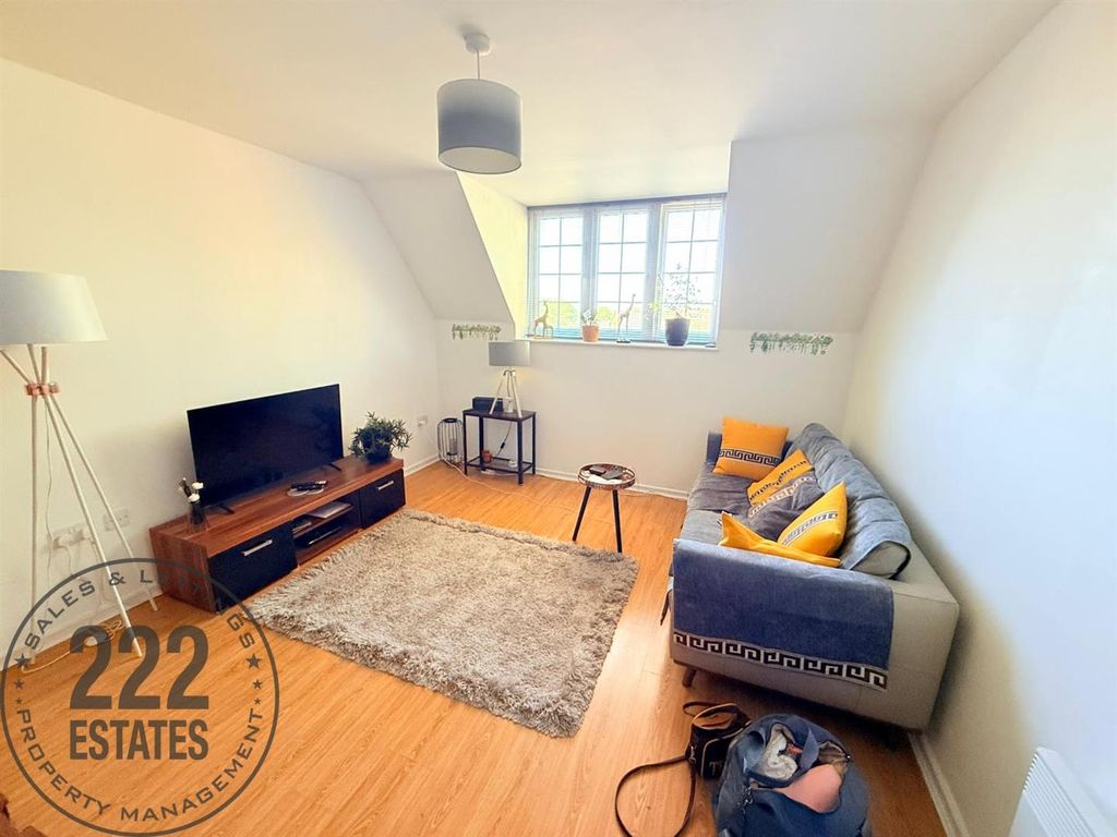 Property photo 3 of 11 Photo-2026-04-29-14-18-37 (7).Jpg