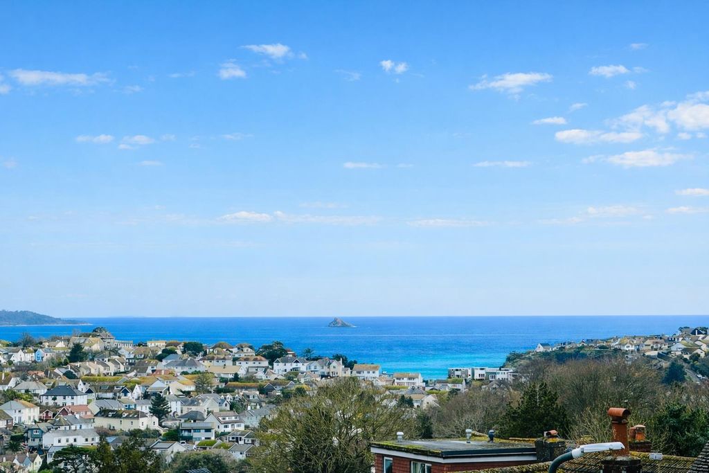 Property photo 2 of 13 Sea View.Png