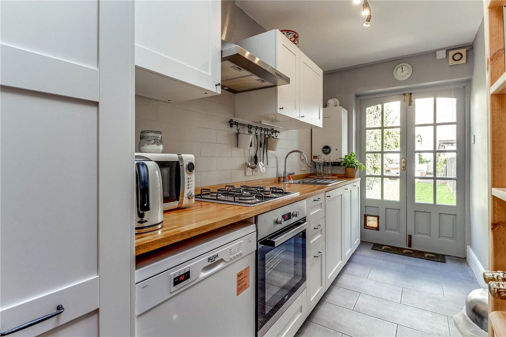 Property photo 3 of 14 Kitchen