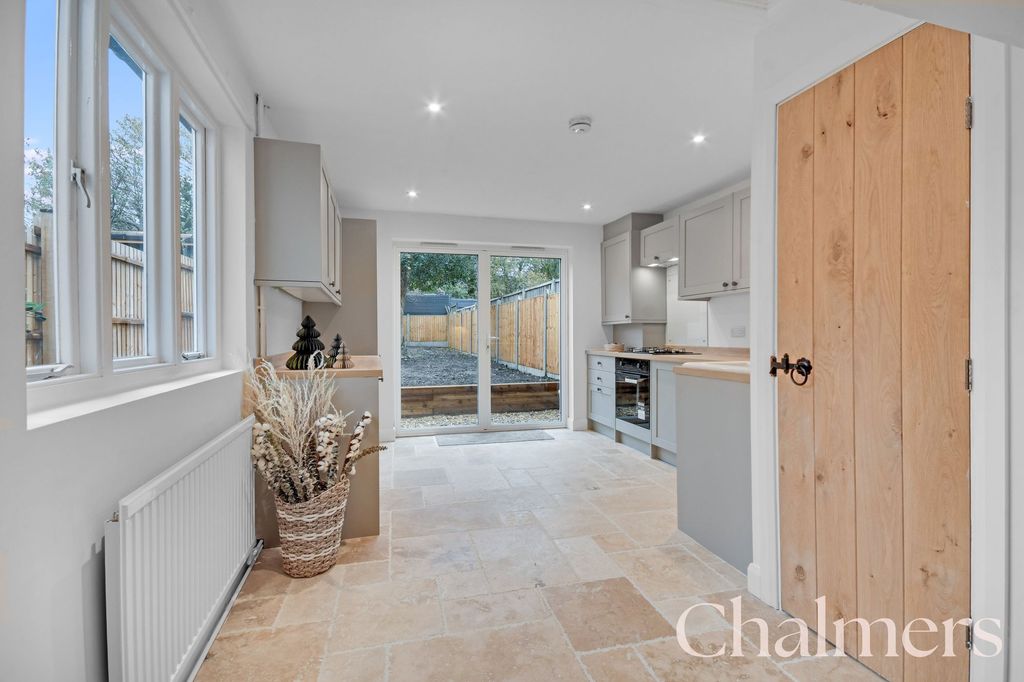 Property photo 2 of 23