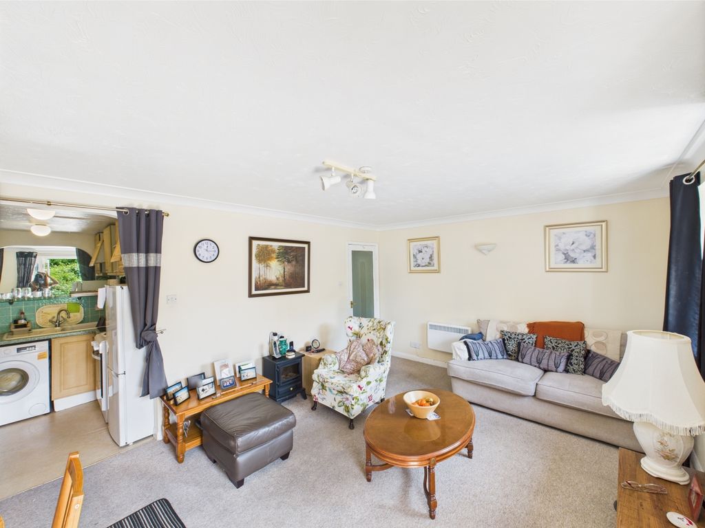Property photo 2 of 7 Cam02808G0-Pr0163-Still001