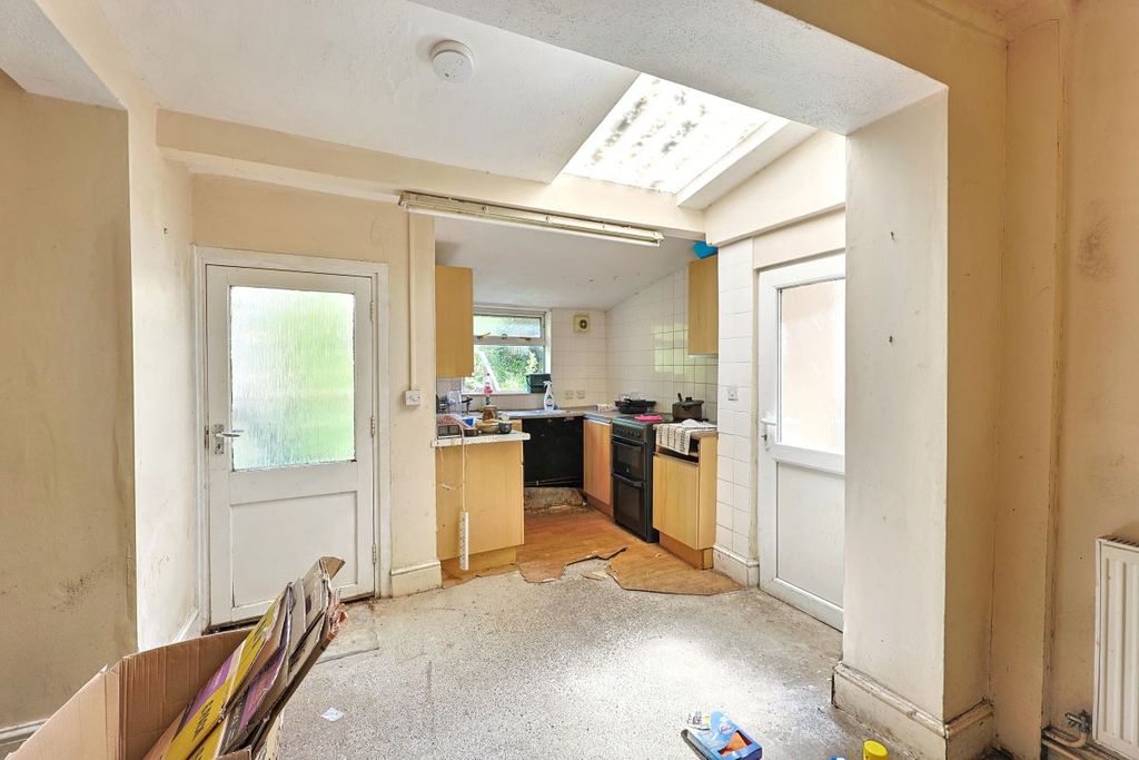 Property photo 2 of 14