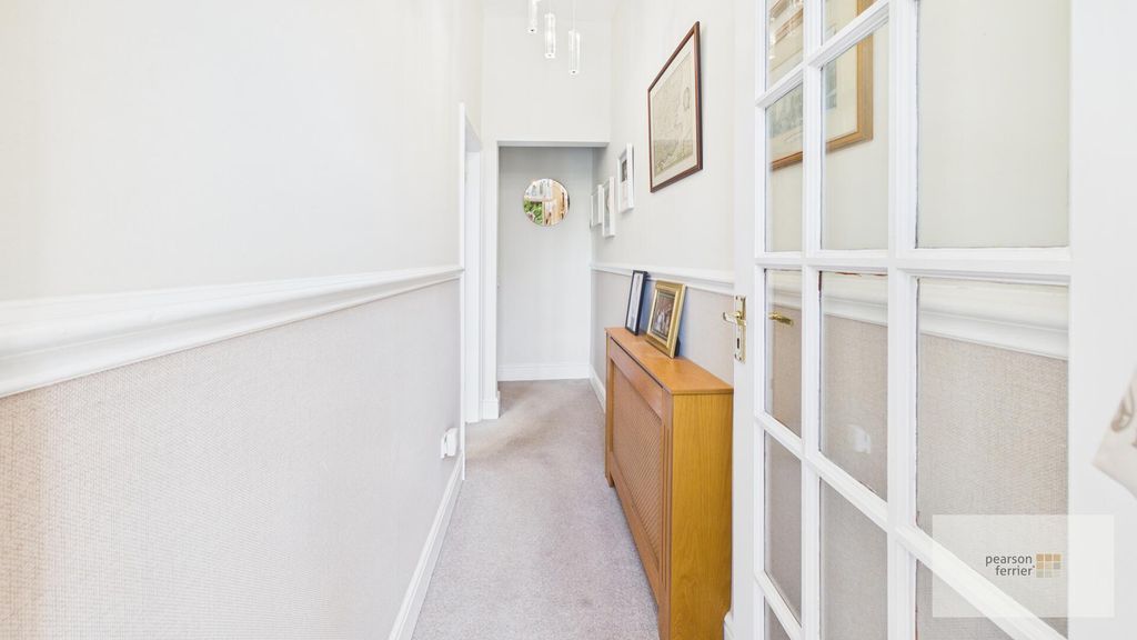 Property photo 2 of 22 Hallway