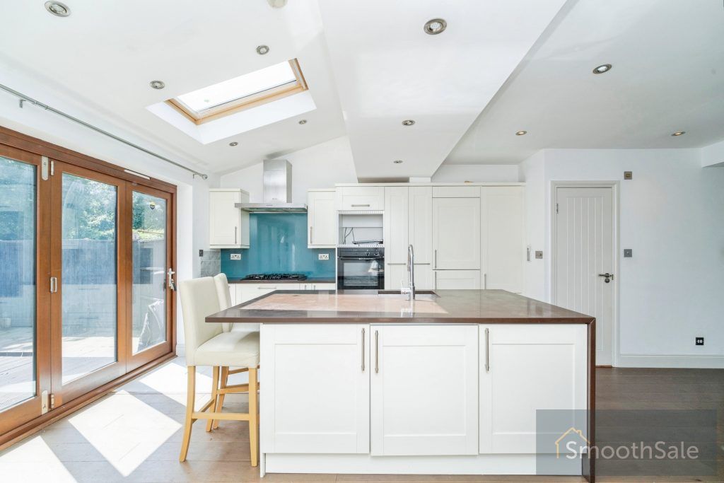 Property photo 3 of 19