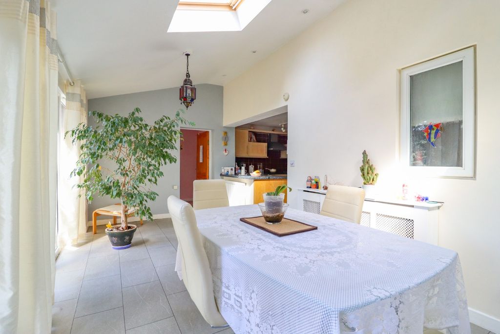 Property photo 3 of 26 4085477