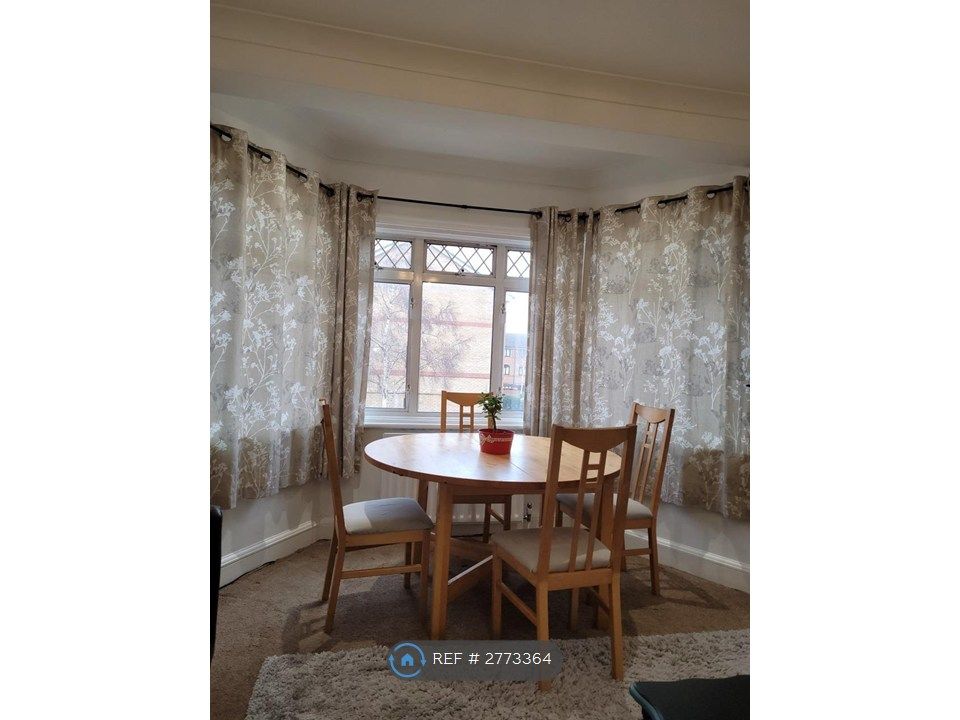 Property photo 3 of 16 Dining Area