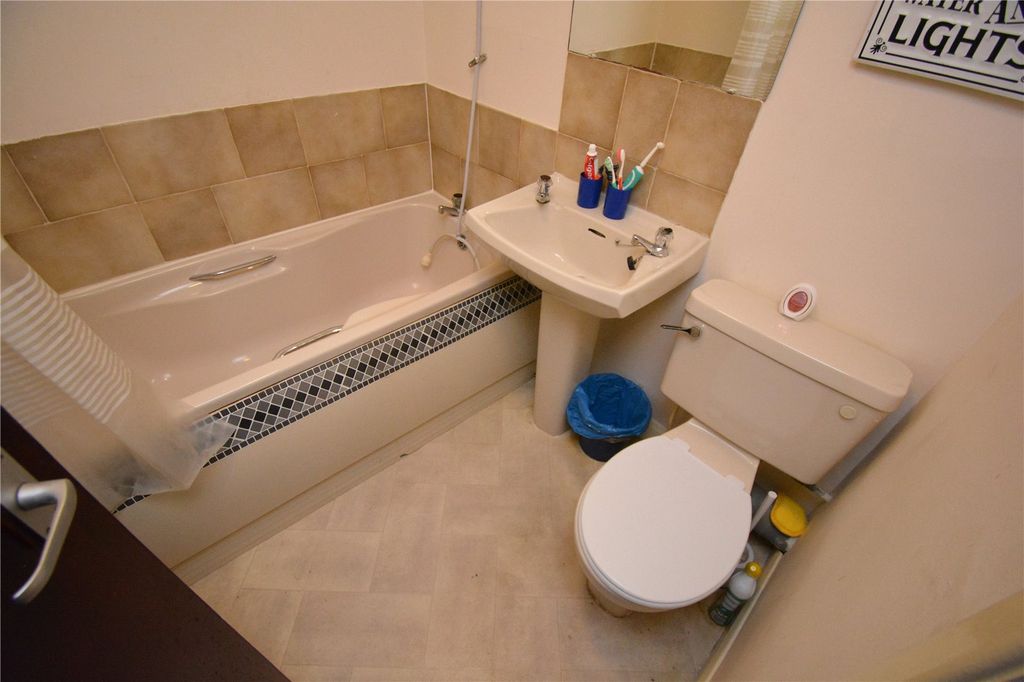 Property photo 3 of 4 Picture No. 04