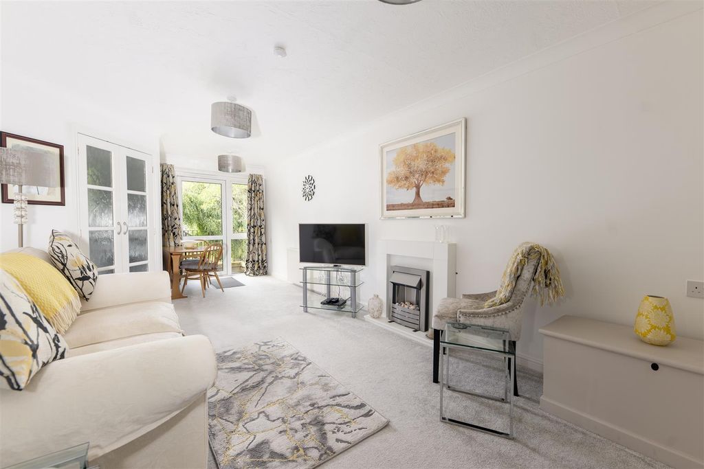 Property photo 1 of 13 Clachnaharry Court 0004.Jpg