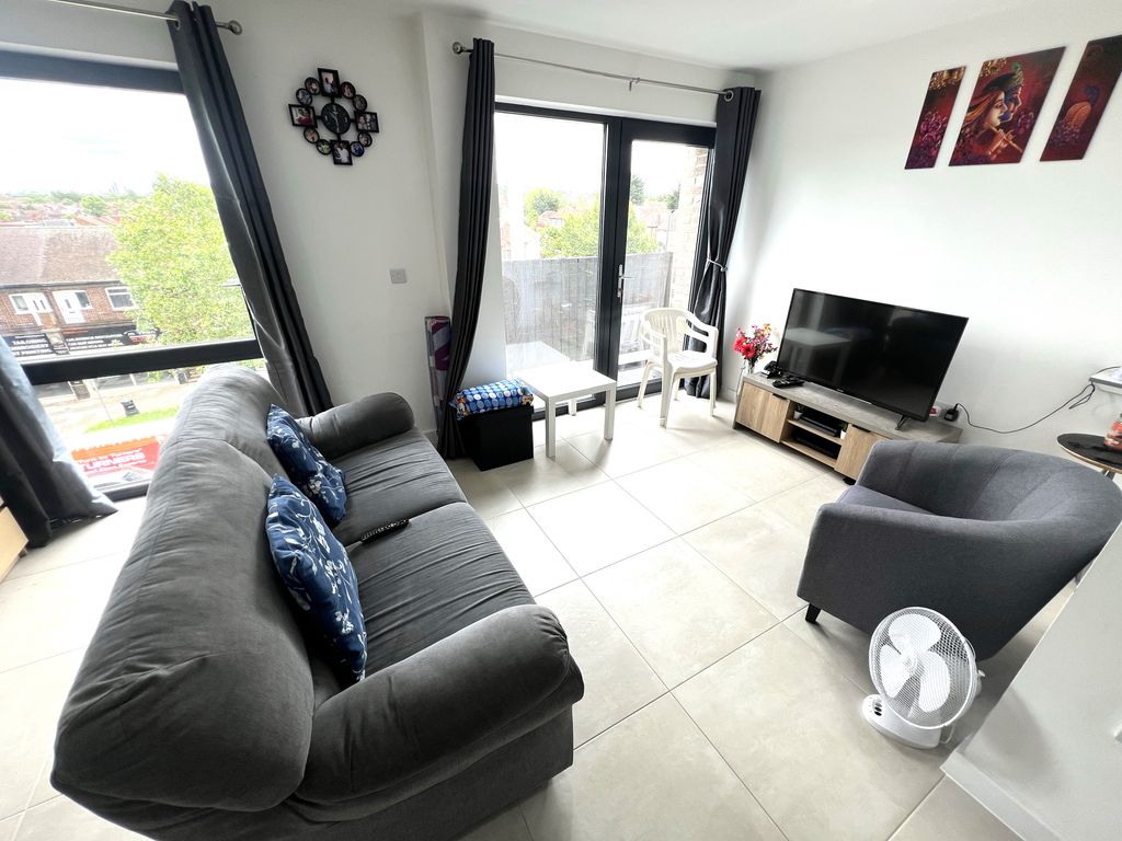 Property photo 2 of 17 18