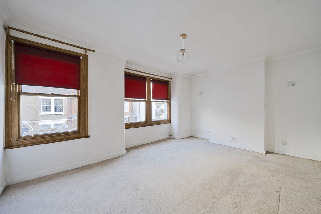 Property photo 3 of 12 Bedroom