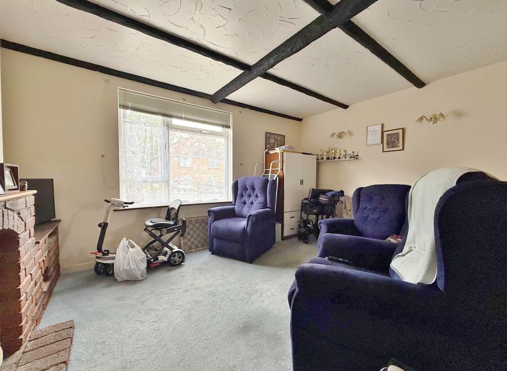 Property photo 3 of 19