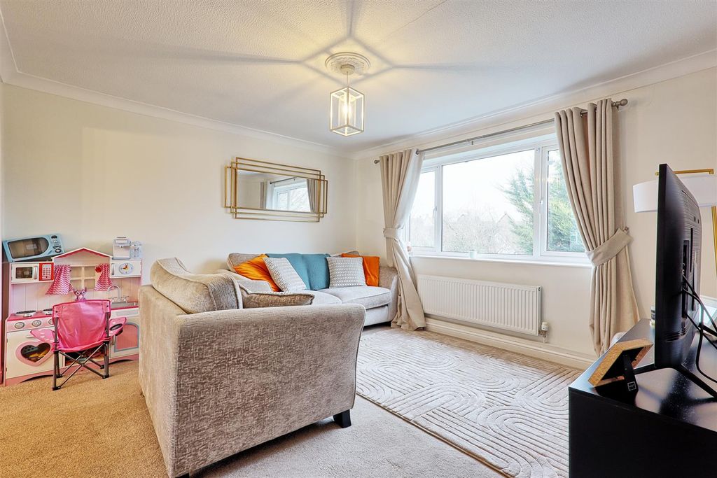 Property photo 2 of 12 Img_7021_2_3_Easyhdr-Interior3.Jpg