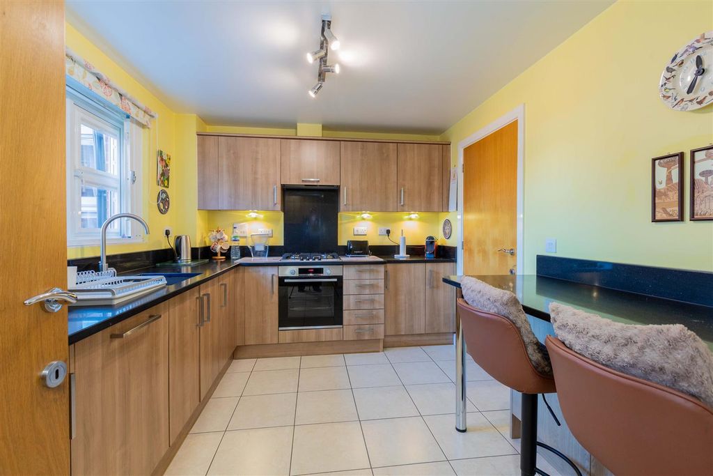 Property photo 3 of 27 22 Mathercombe Road-14.Jpg