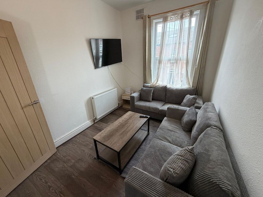 Property photo 3 of 9 Picture No. 07