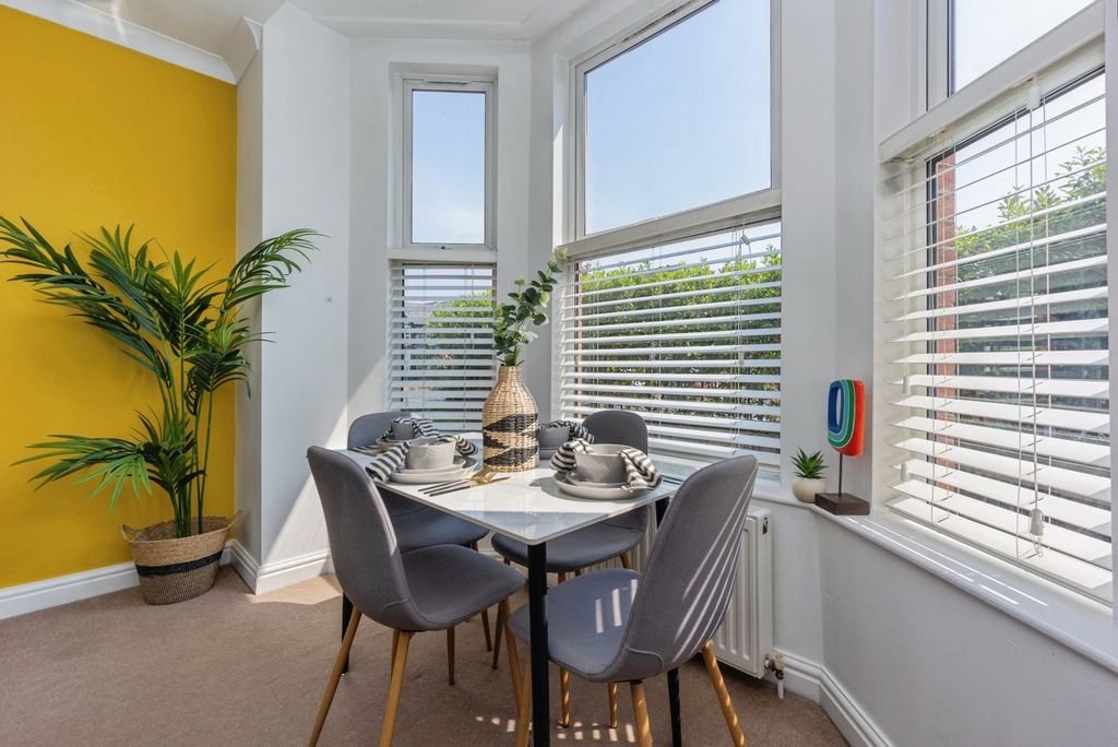 Property photo 2 of 24 Pbox-Img.Jpg